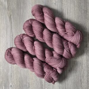 Frosted Berries on Leo Fingering Base