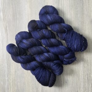 Mated Dragons on Logan Fingering Base